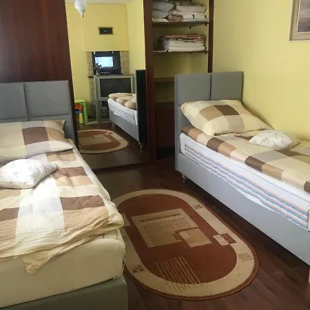 Plaza Z 2 Sypialniami I Salonem - 150 M Od Morza Apartmán *