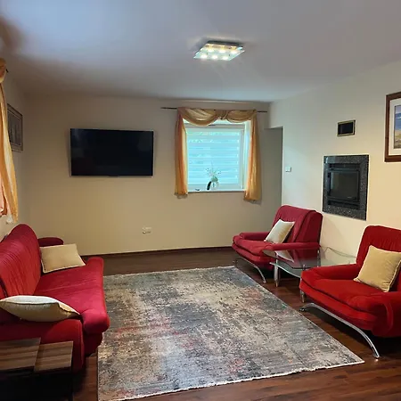 Apartment Plaza Z 2 Sypialniami I Salonem - 150 M Od Morza